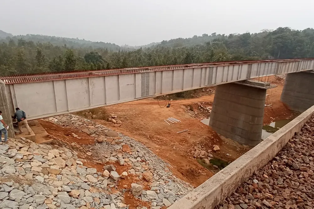 BR No. 367 — Nayagarh, Keonjhar railway bridge girder work